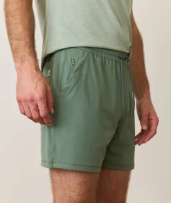 7" Sunday Stretch Short